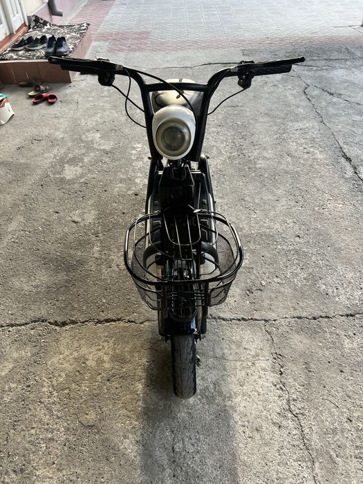 Skuter Ibike sotiladi