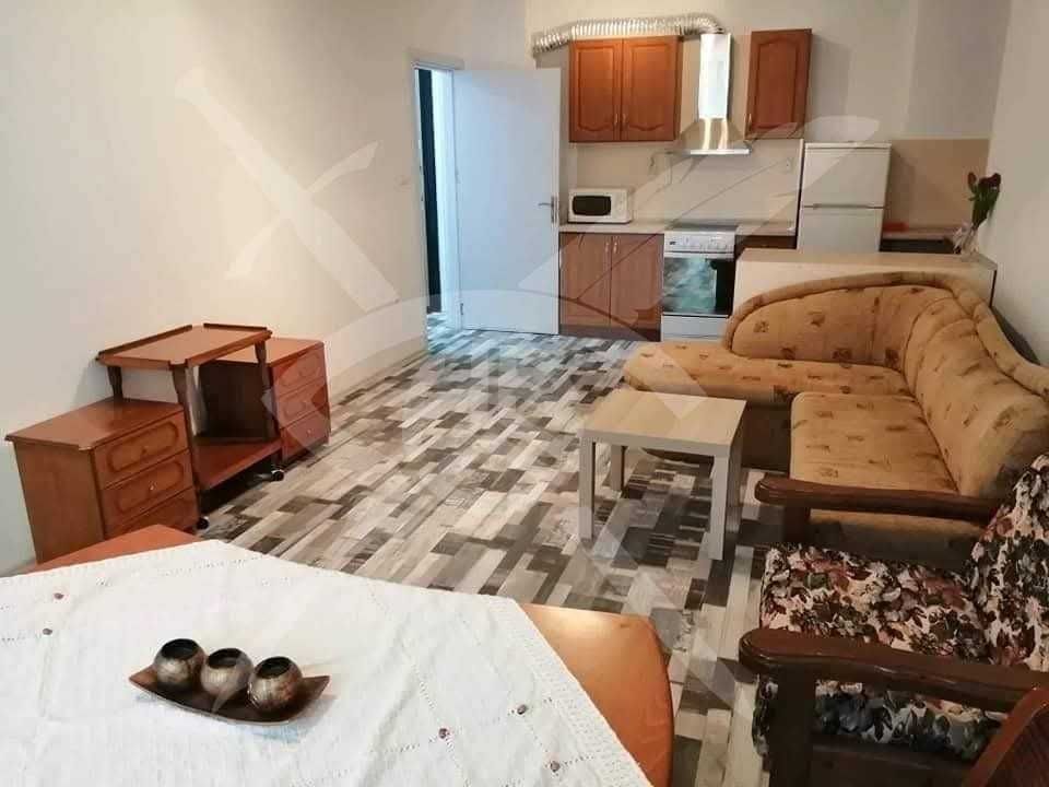 Дава се под наем Тристаен апартамент в Варна, Колхозен пазар - 78 кв.м за 600 € - Снимка #1