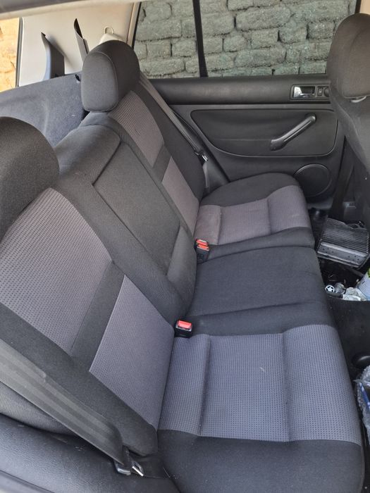 Комплект седалки за vw golf 4