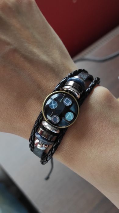 Кожена гривна видео гейминг