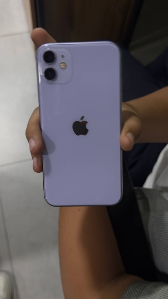 iphone 11  yomkost 100 usilini