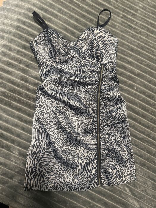 Оригинална рокля GUESS