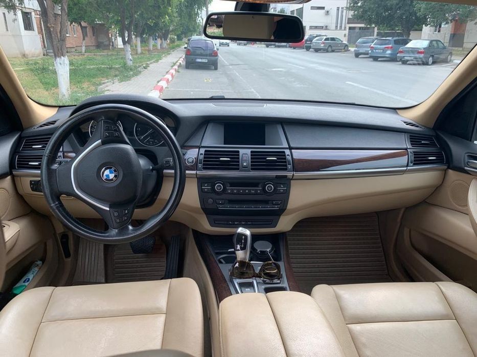 Bmw X5 2013 mașină pe firma