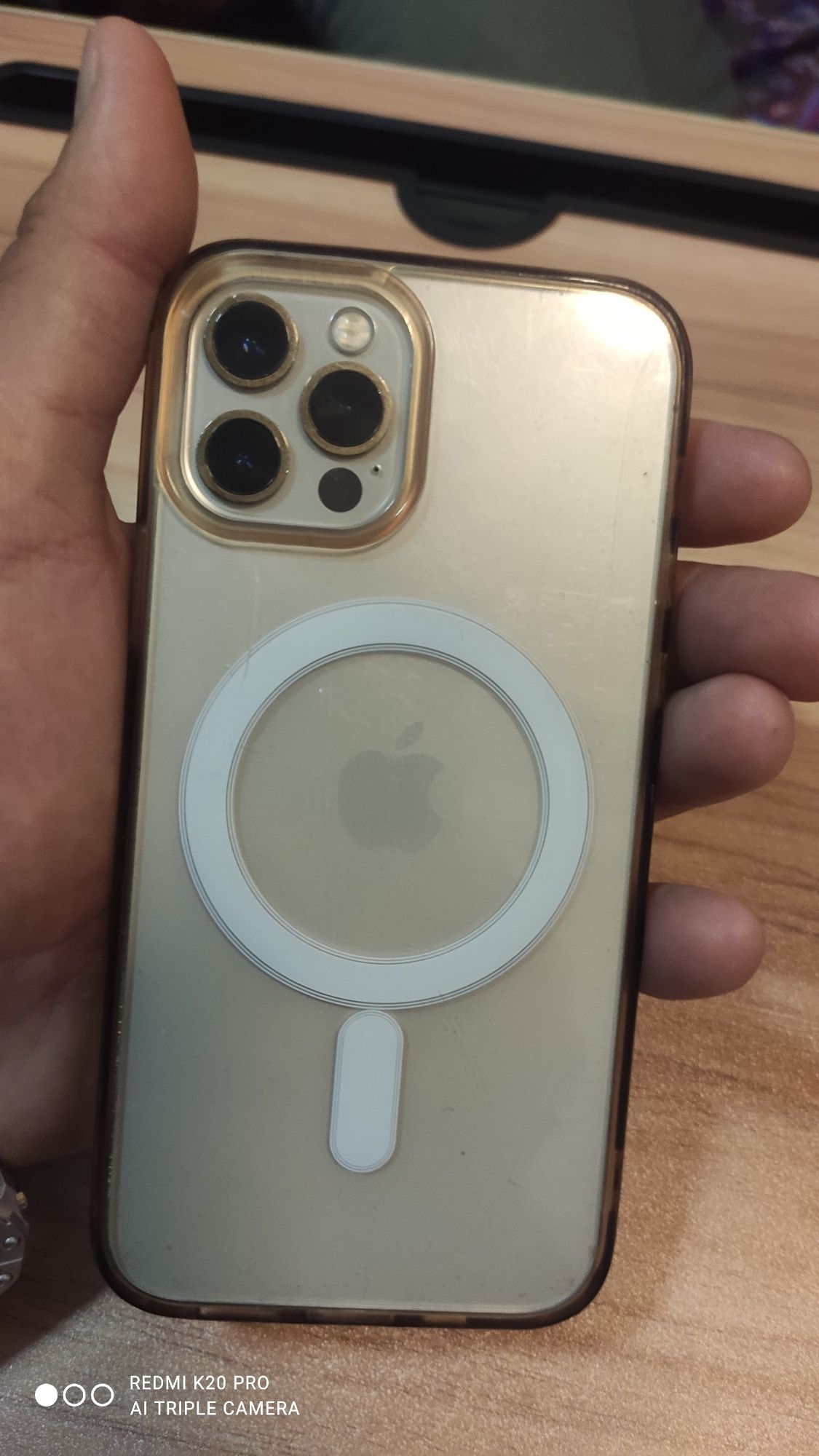 Iphone 12pro 128 hotira
Batareka 71%
Face id ishlamedi
Tel ishlashi zo