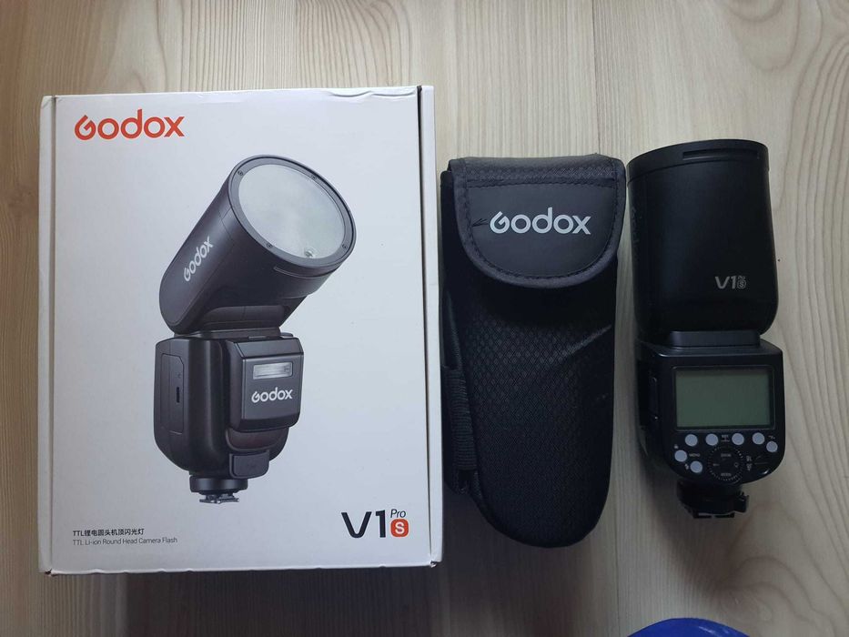 Godox V1 pro pentru Sony, in garanție