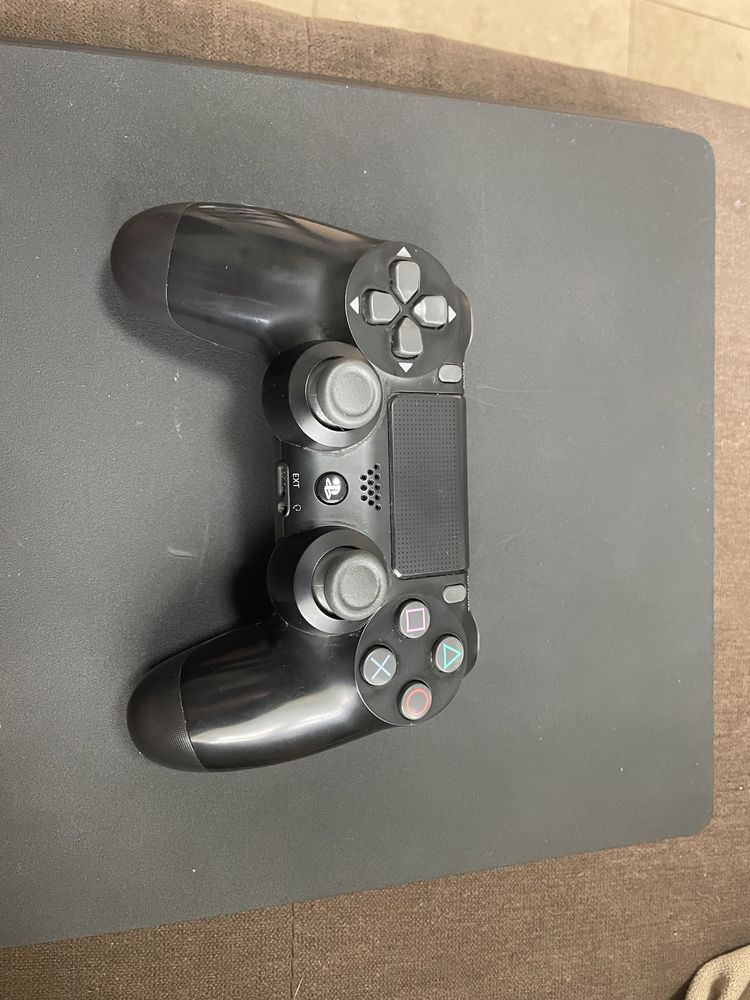 PlayStation 4 с 4 игри