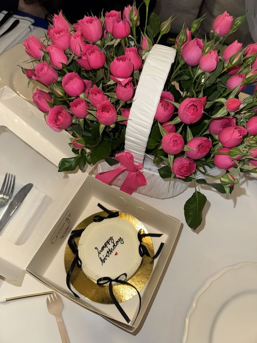 кустовые розы, свежые, красивые