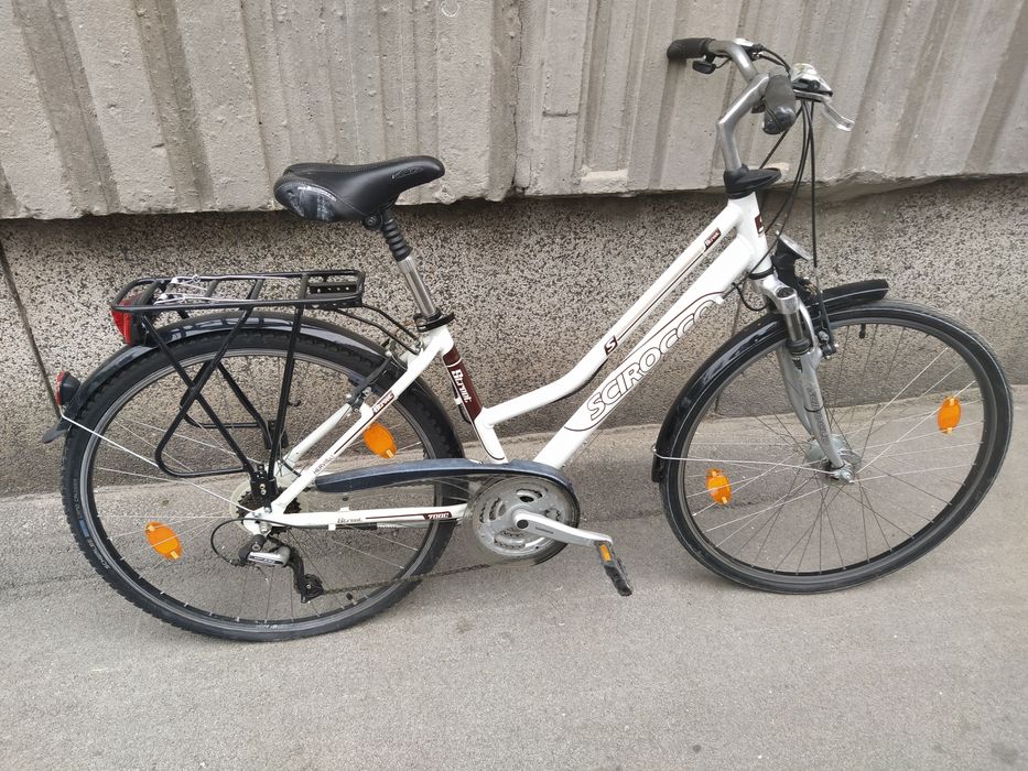 Продавам градско колело