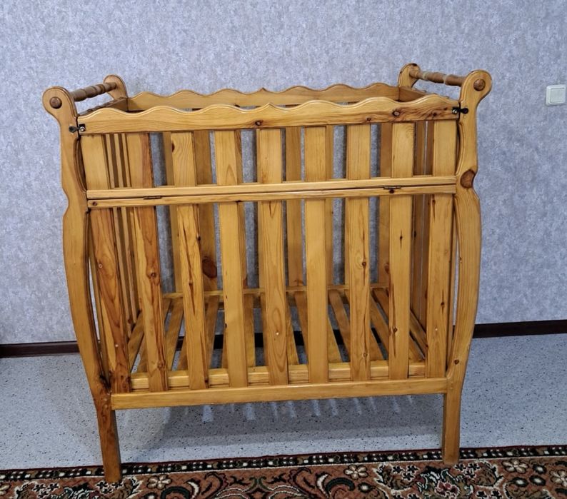 Продам кроватку детскую