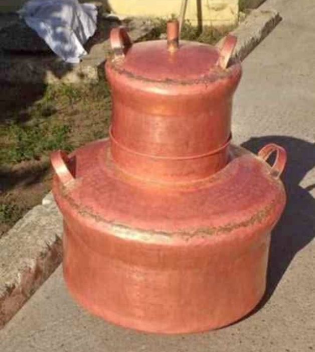 Vând cazane de țuică din cupru alimentar orice mărimea mai multe infor