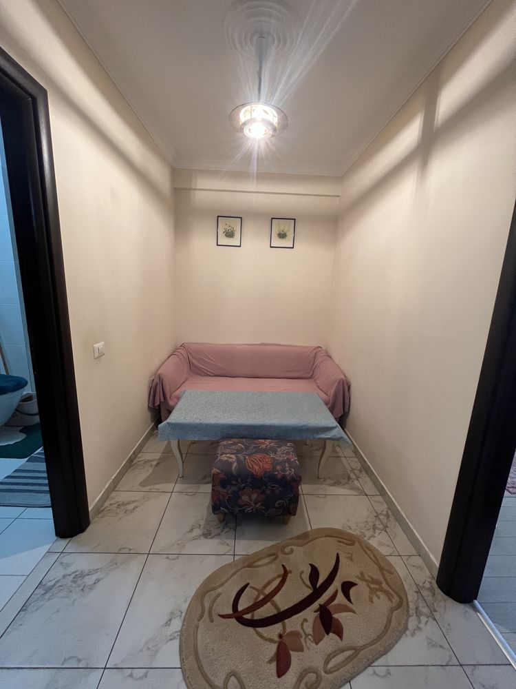 Inchiriez apartament 2 camere Mamaia centru