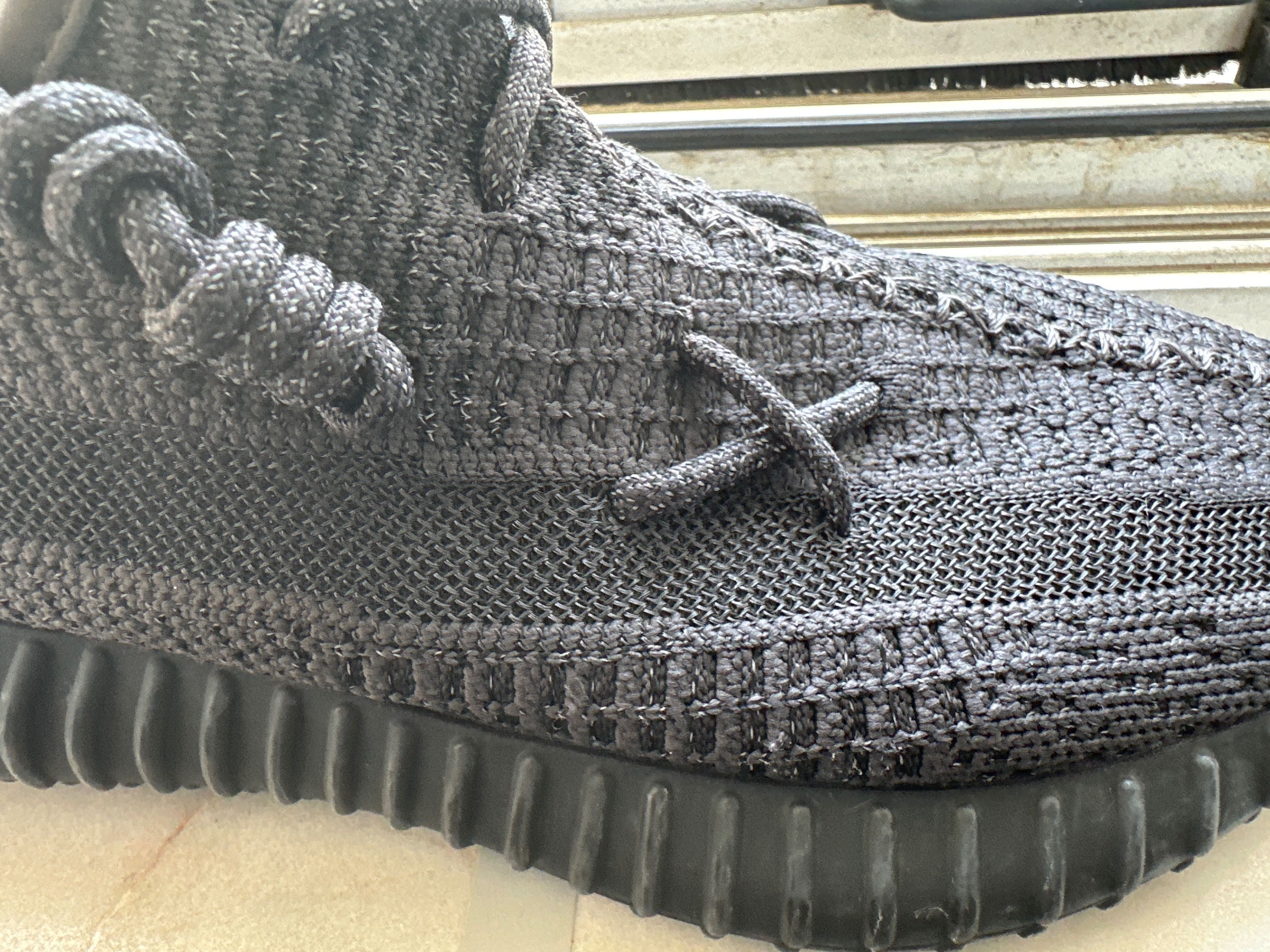 Adidas Yeezy Boost 350 v2