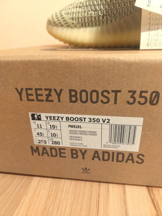 Yeezy 350 v2 marimea 44