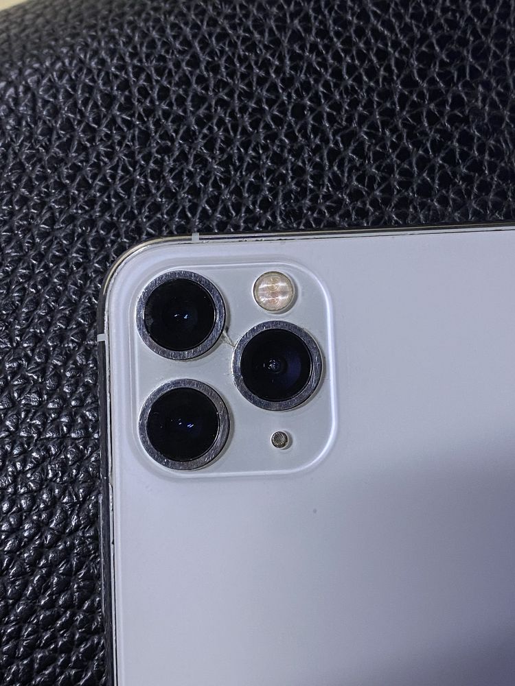 Продам Iphone 11 Pro Max