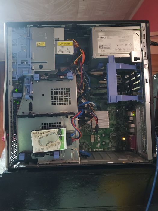 Calculator Dell Precision T3500, 10 GB Rami, 500 GB HDD cu ec. Philips