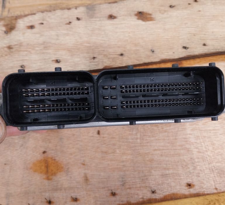 Компютър двигател 2.0TDI 03L906018FM 0281017157 EDC17C46 H22