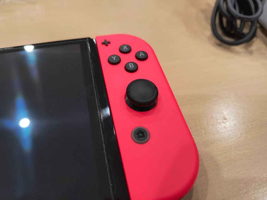 Nintendo switch oled почти нова + игри