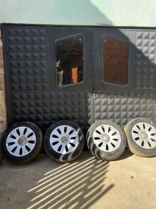 Vand 3 seturi jante Audi