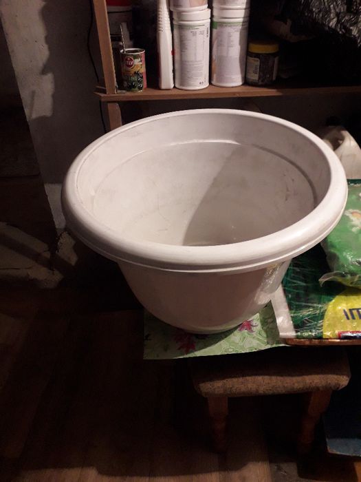 Продам цветочный горшок большой размер 500\340