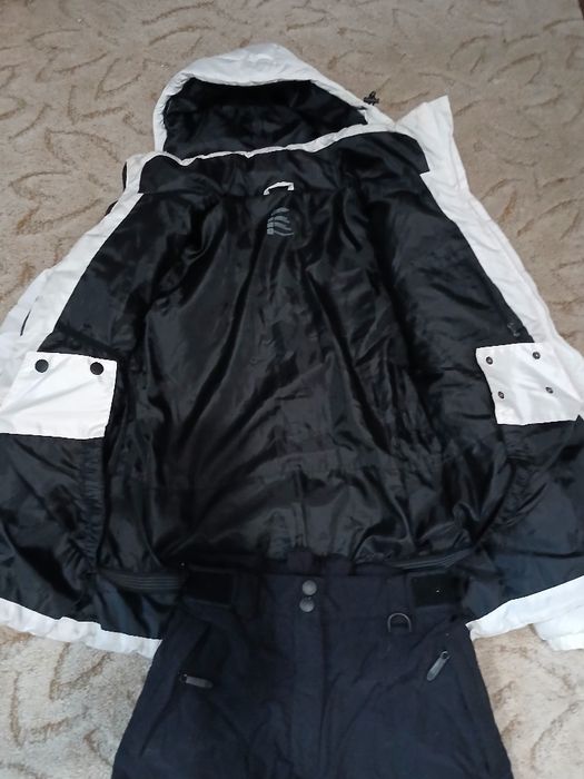 Costum ski mărimea 38 damă.