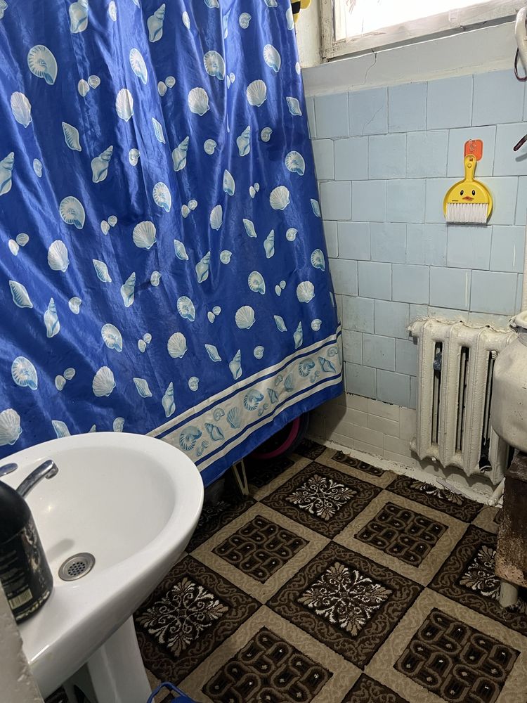 Уй сотилади Навоий кучаси……….