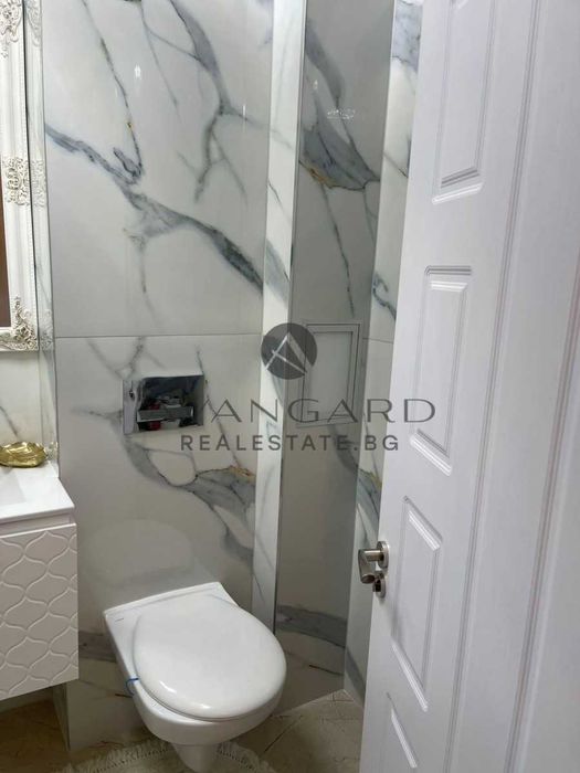 Продава се Двустаен апартамент в Пловдив, Христо Смирненски - 67 кв.м за 2500 €/кв.м - Снимка #9