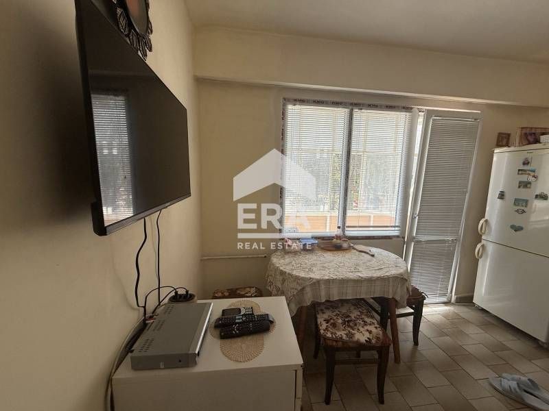 Продава се Двустаен апартамент в Варна, Младост 2 - 61 кв.м за 2107 €/кв.м - Снимка #6