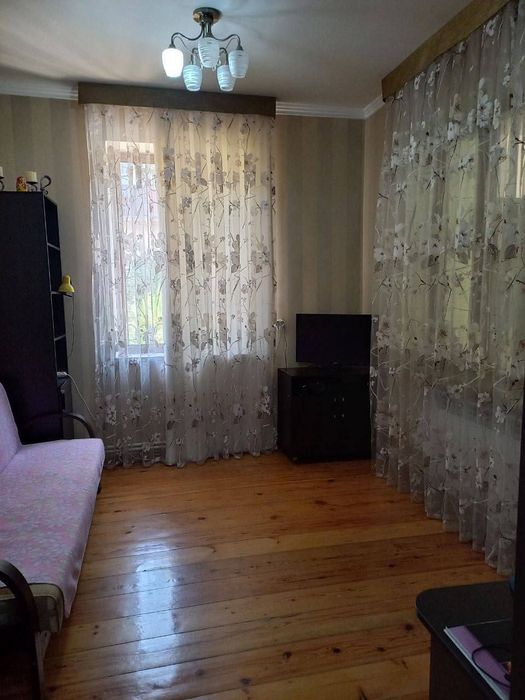 ПРОДАЁТСЯ Дом 1,9- сот в Академгородке,  125000!