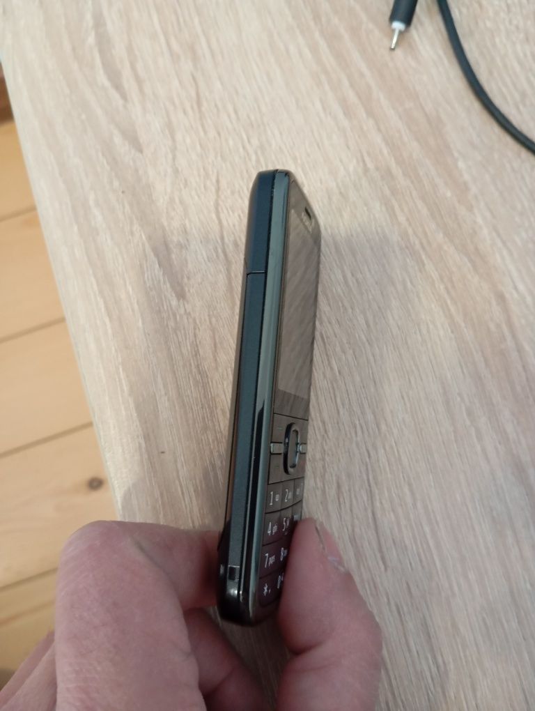 HTC diamond 2  ..