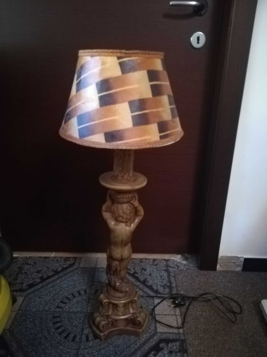 Veioza veche praf marmura