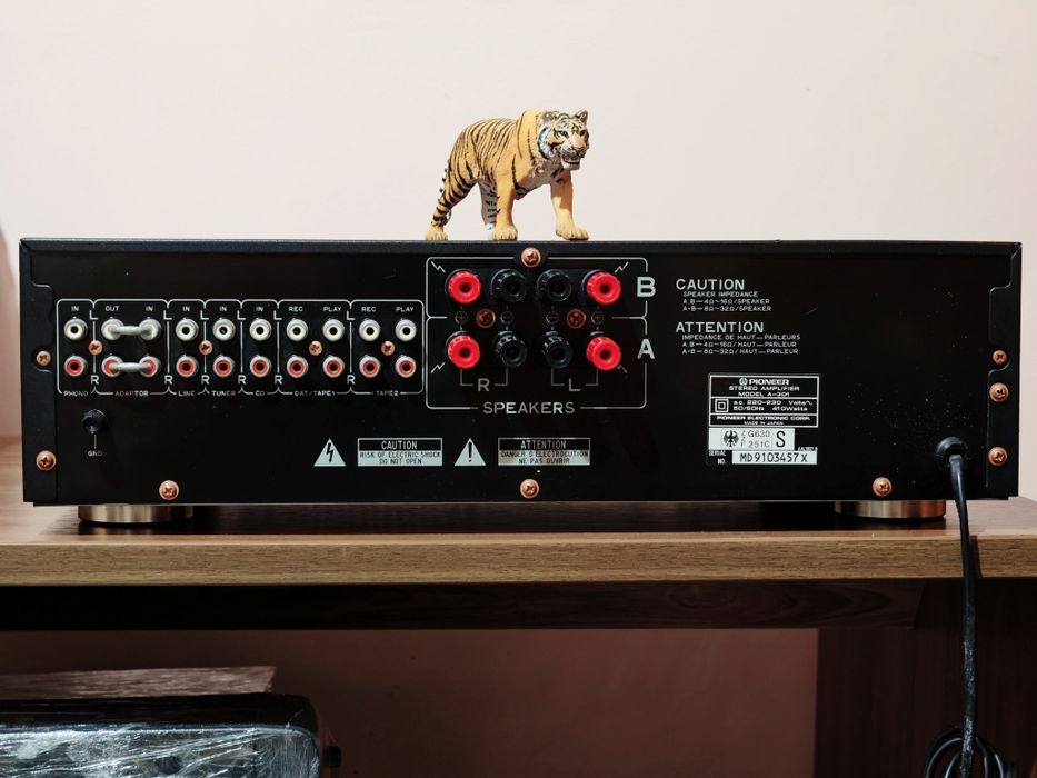 Pioneer A-301. Calitate si putere. Impecabil. Preț fix !