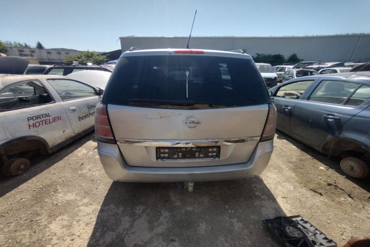 Piese Opel Zafira B