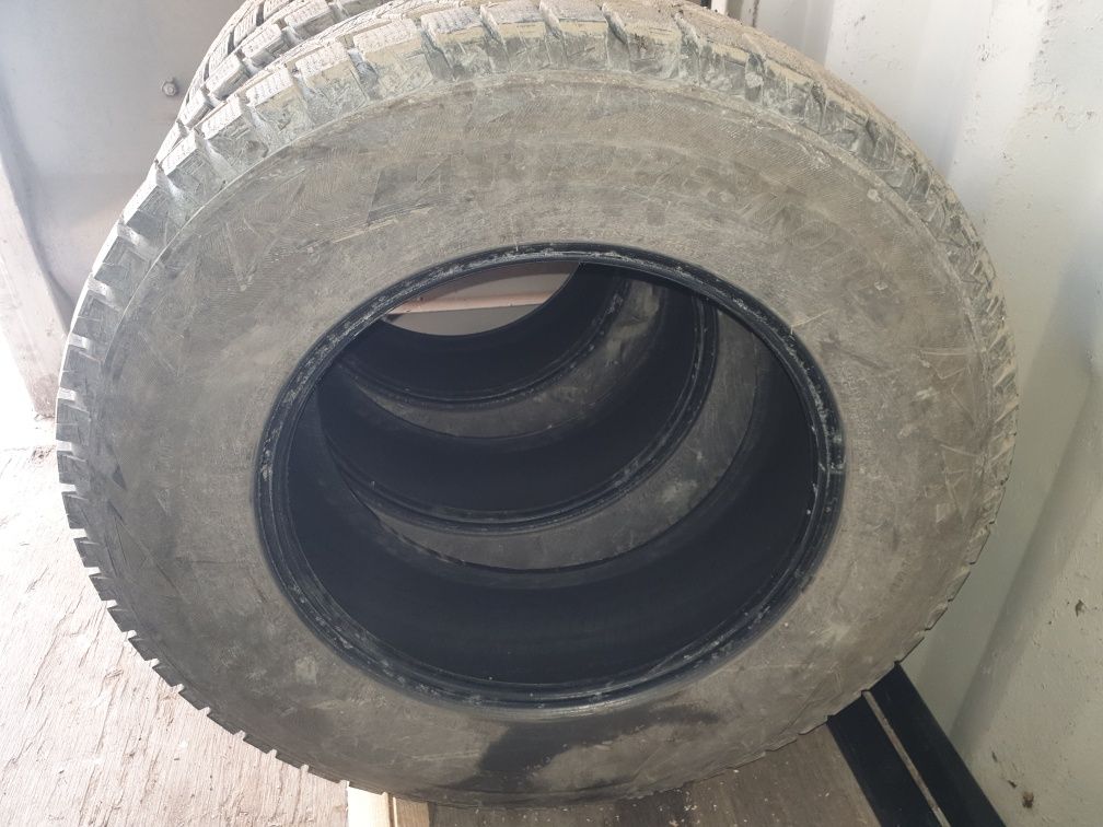 Продам резину бриджстон близзак 265/65 R17