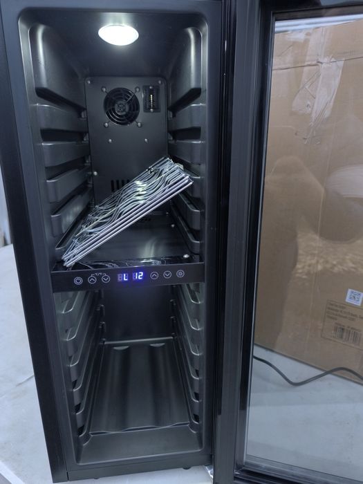 Охладител за вино с 2 зони  Klarstein Shiraz 12 Slim за 12 бутилки