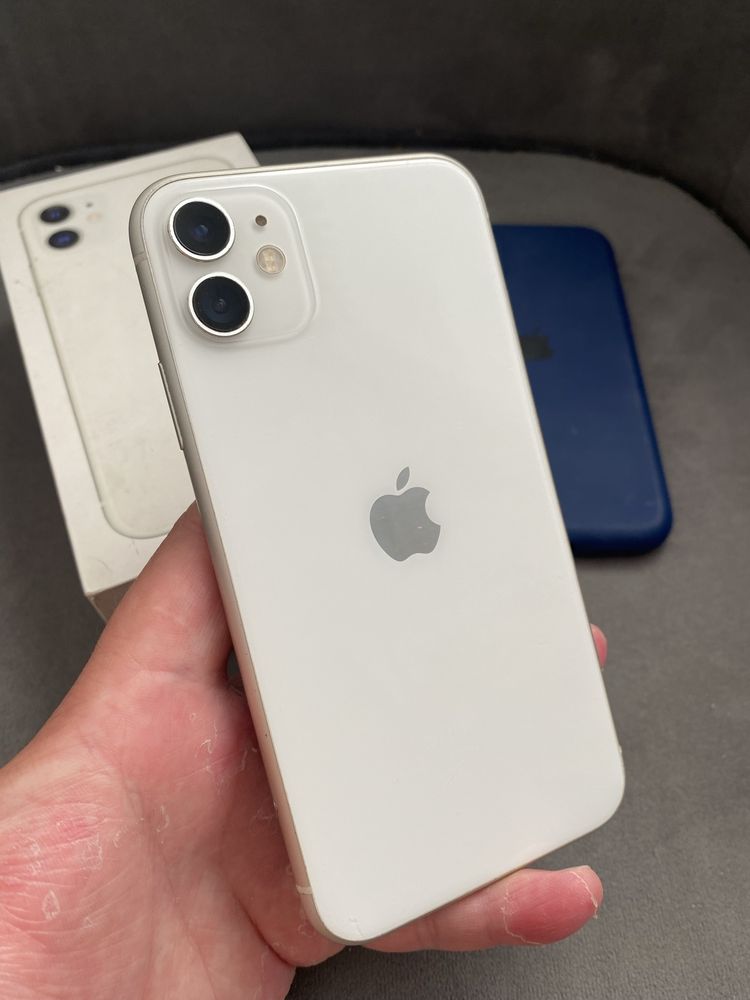 Продам IPhone 11 64G Whiteee в хорошем состянии все работает отлично