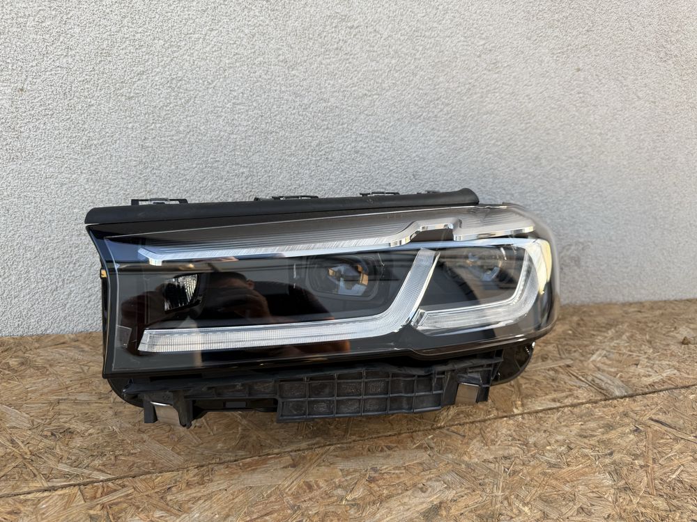 Far stanga BMW Seria5 G30 G31 LCI Facelift Full LED Adaptiv Original