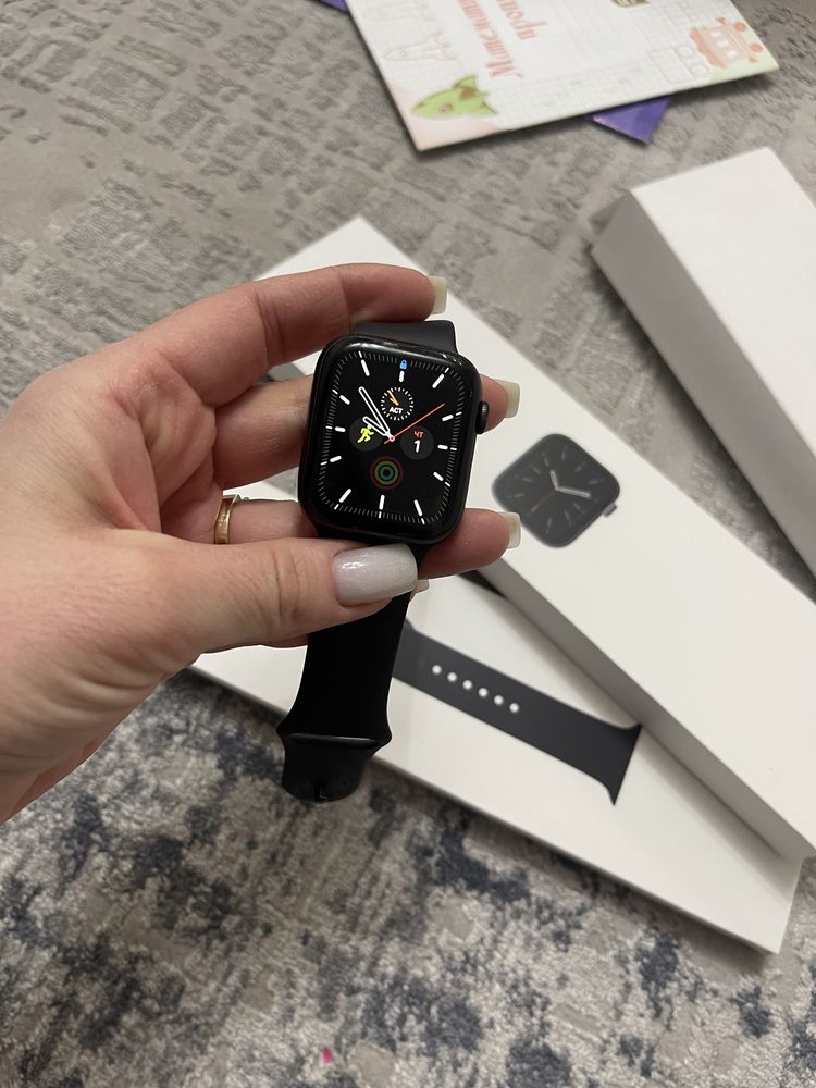 Смарт часы Apple