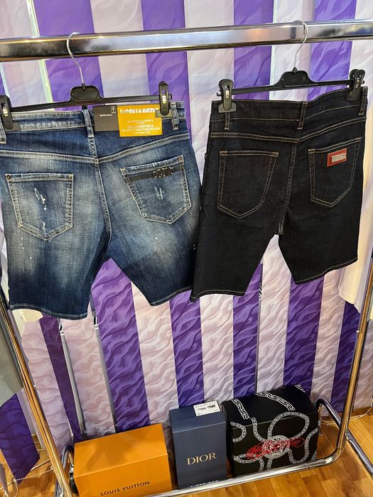 Pantaloni scurti blug