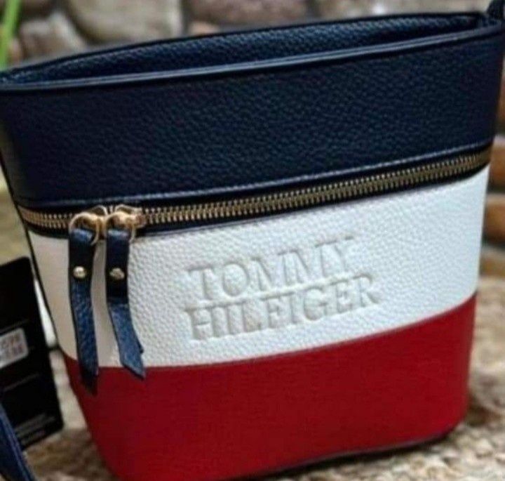 Set Tommy Hilfiger (geanta+portofel),new model,logo imprimat, saculet