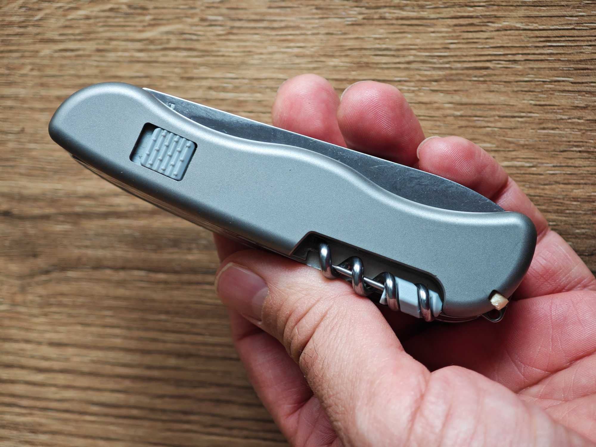 Victorinox Hercules Titanium