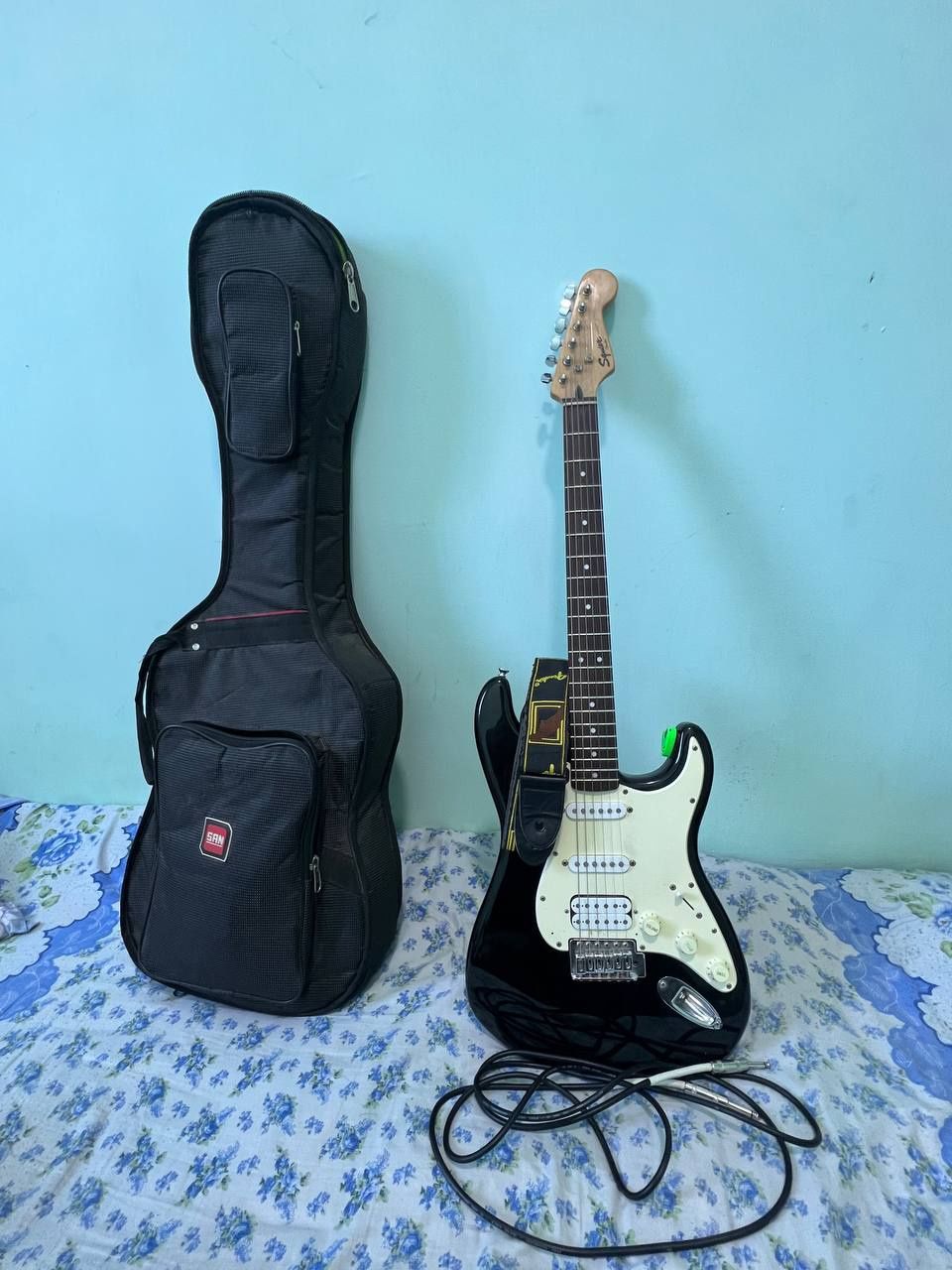 Gitara Fender elektronniy
