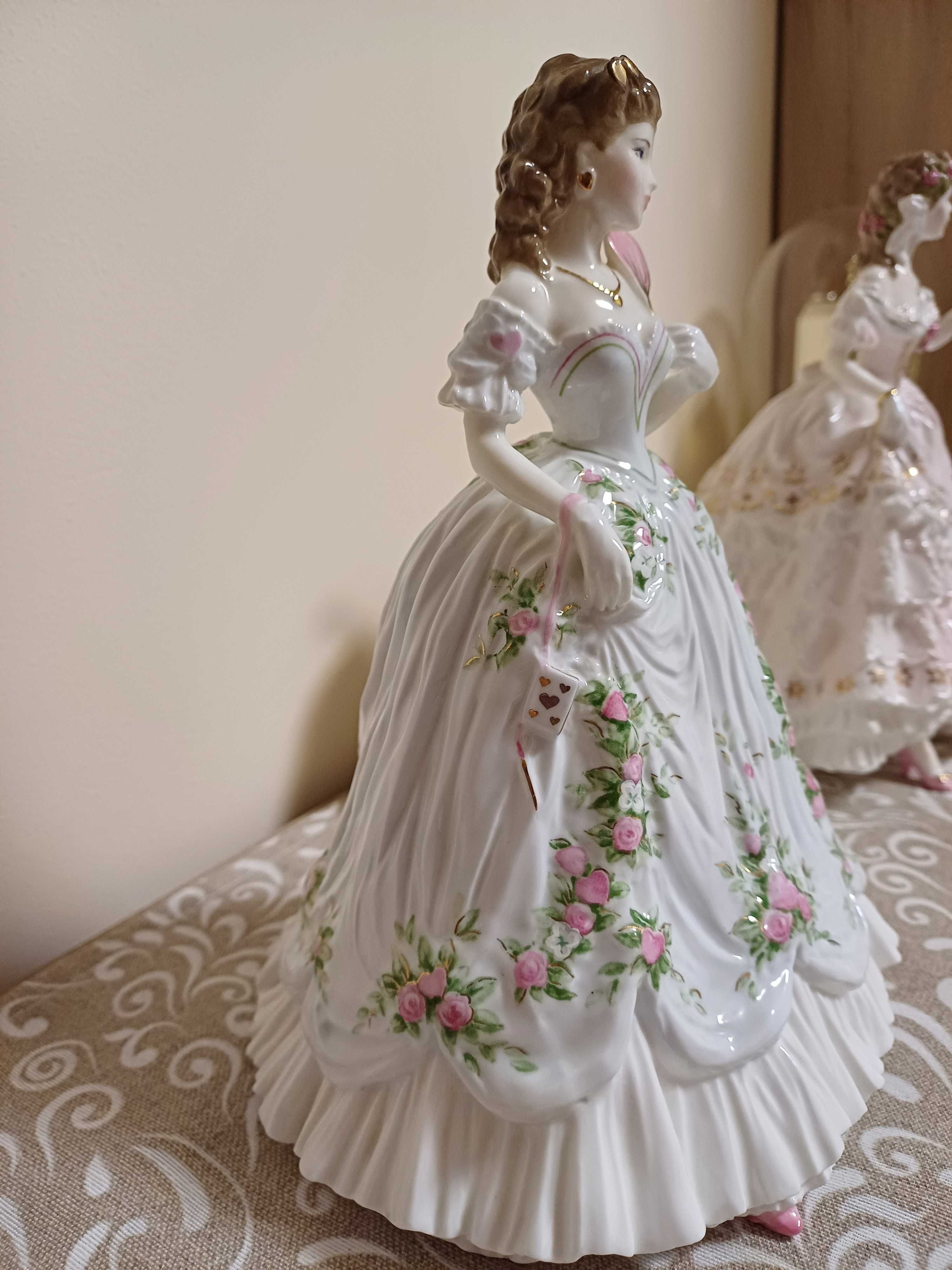 Royal Worcester -The Fairest Rose   
Royal Worcester -Queen Of Hearts