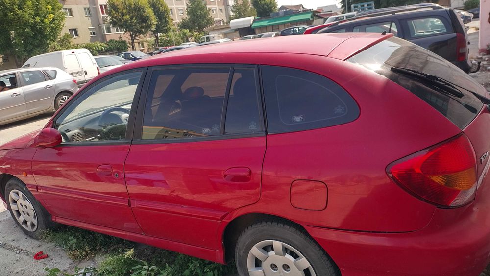 Vând Kia Rio hunchback