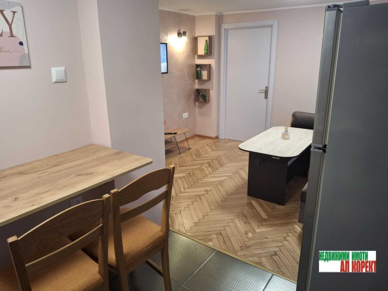 Дава се под наем Двустаен апартамент в Варна, Нептун - 45 кв.м за 331.5 € - Снимка #1