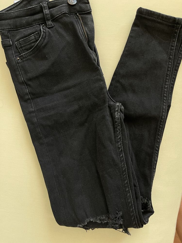 Дънки bershka 34