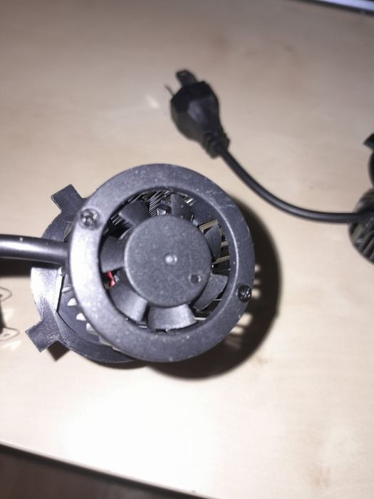 Becuri led h4, plafoniera, poziție, număr
