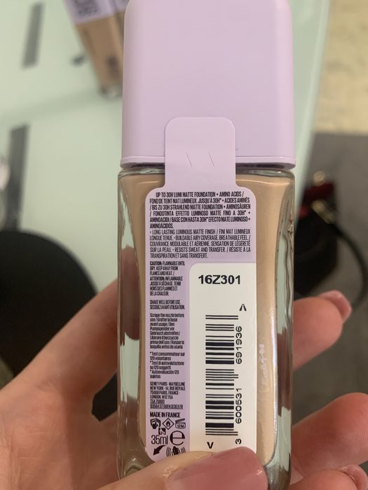 Oferta!!!Vand 4 fonduri de ten  Maybelline Superstay