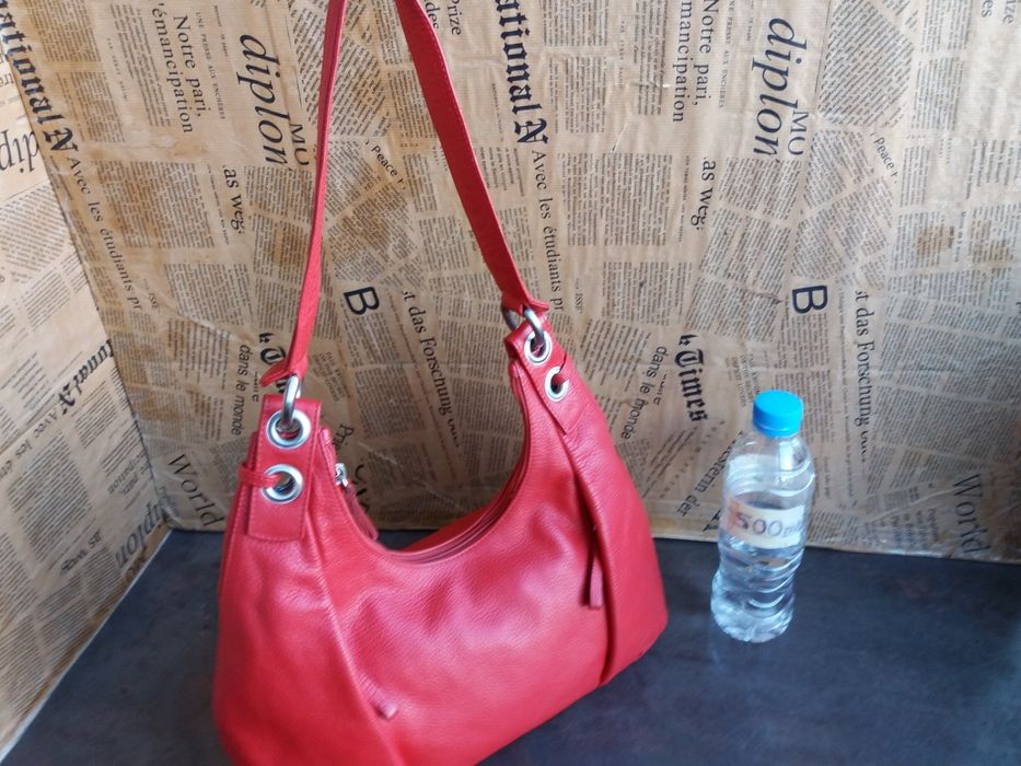 дамска чанта червена чанта с една дръжка- естествена кожа