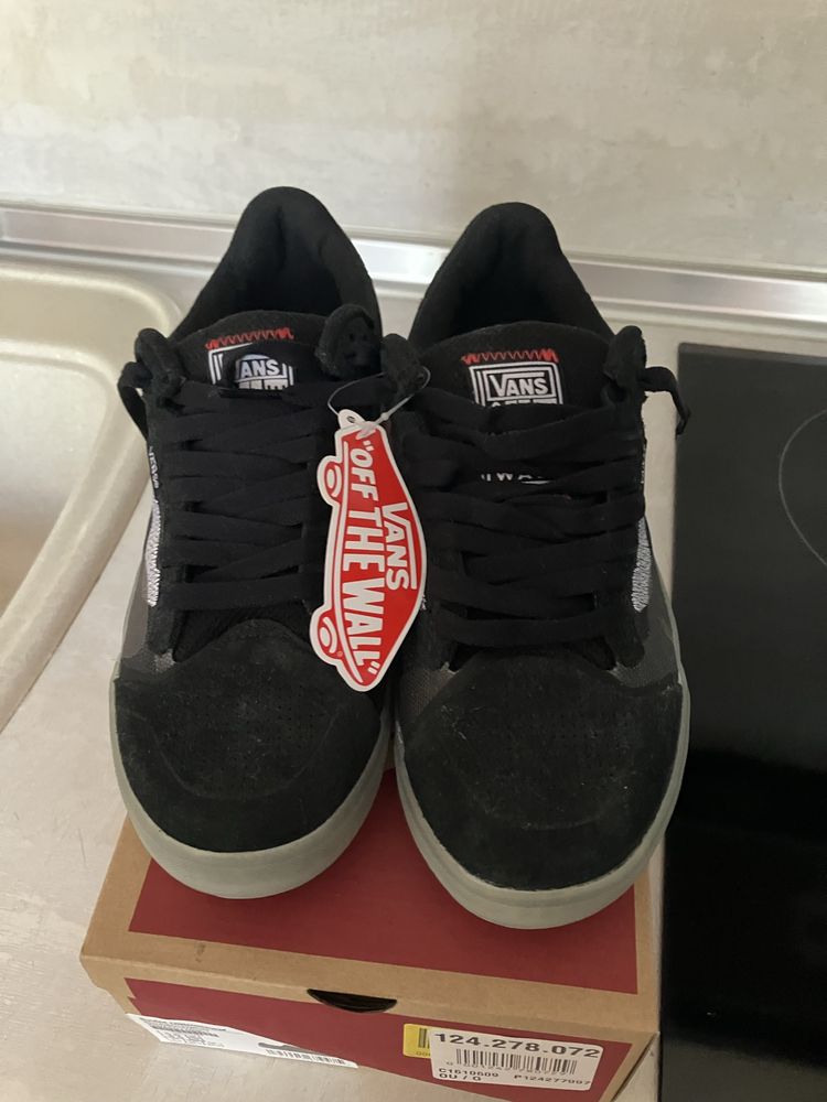 Нови Кецове / Маратонки Vans размер 36,5