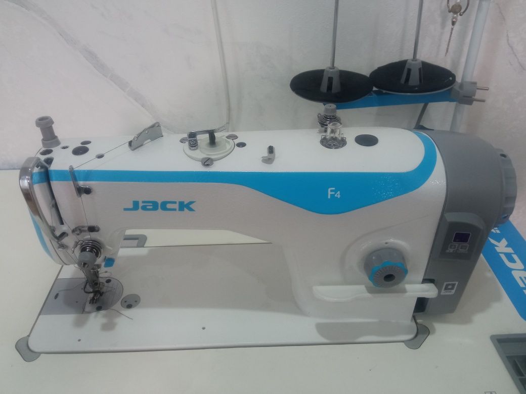 Швейная машина jack f4 новая